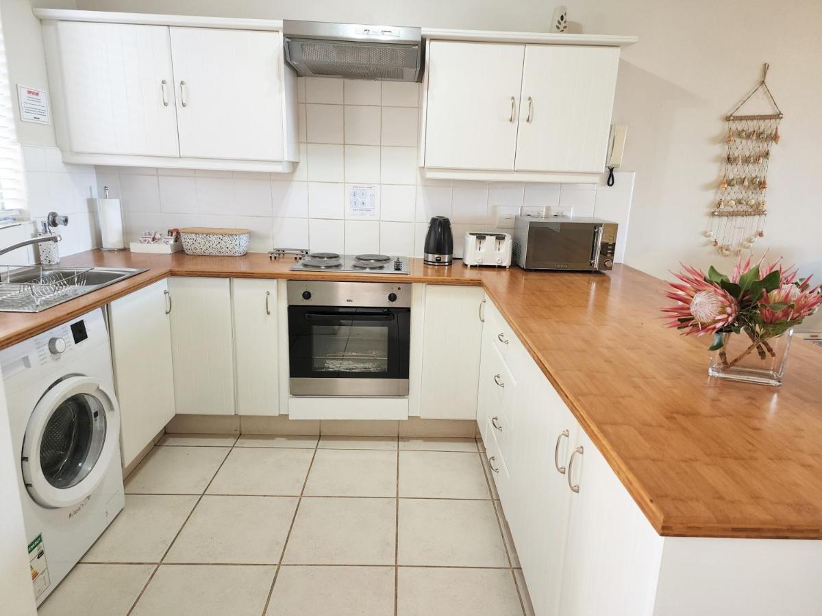 The Potting Shed Self Catering Apartment Hermanus Luaran gambar