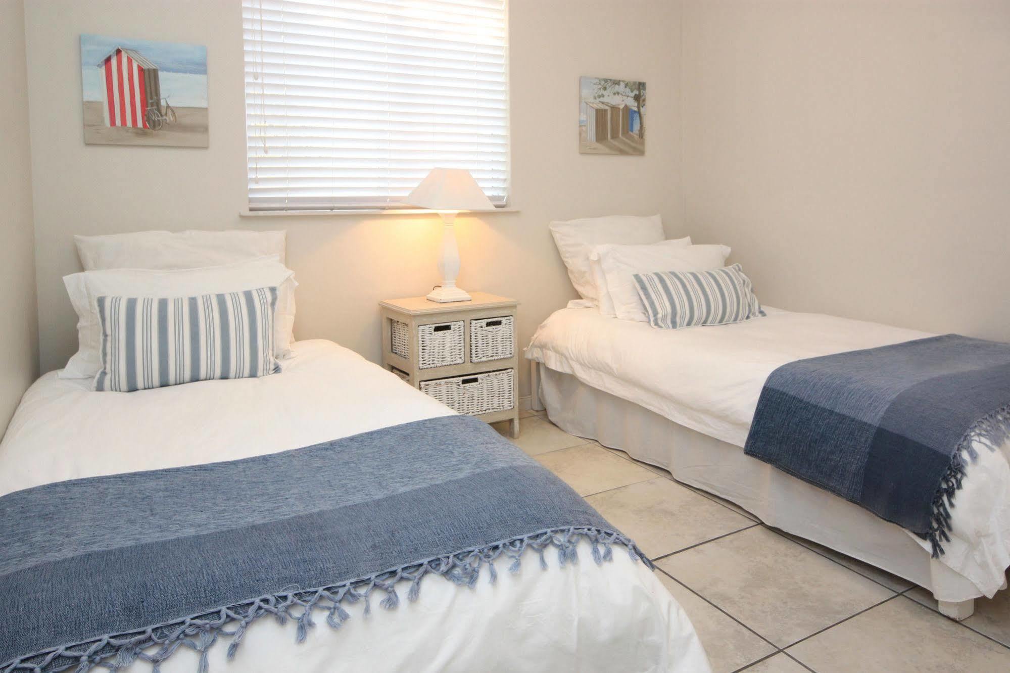 The Potting Shed Self Catering Apartment Hermanus Luaran gambar