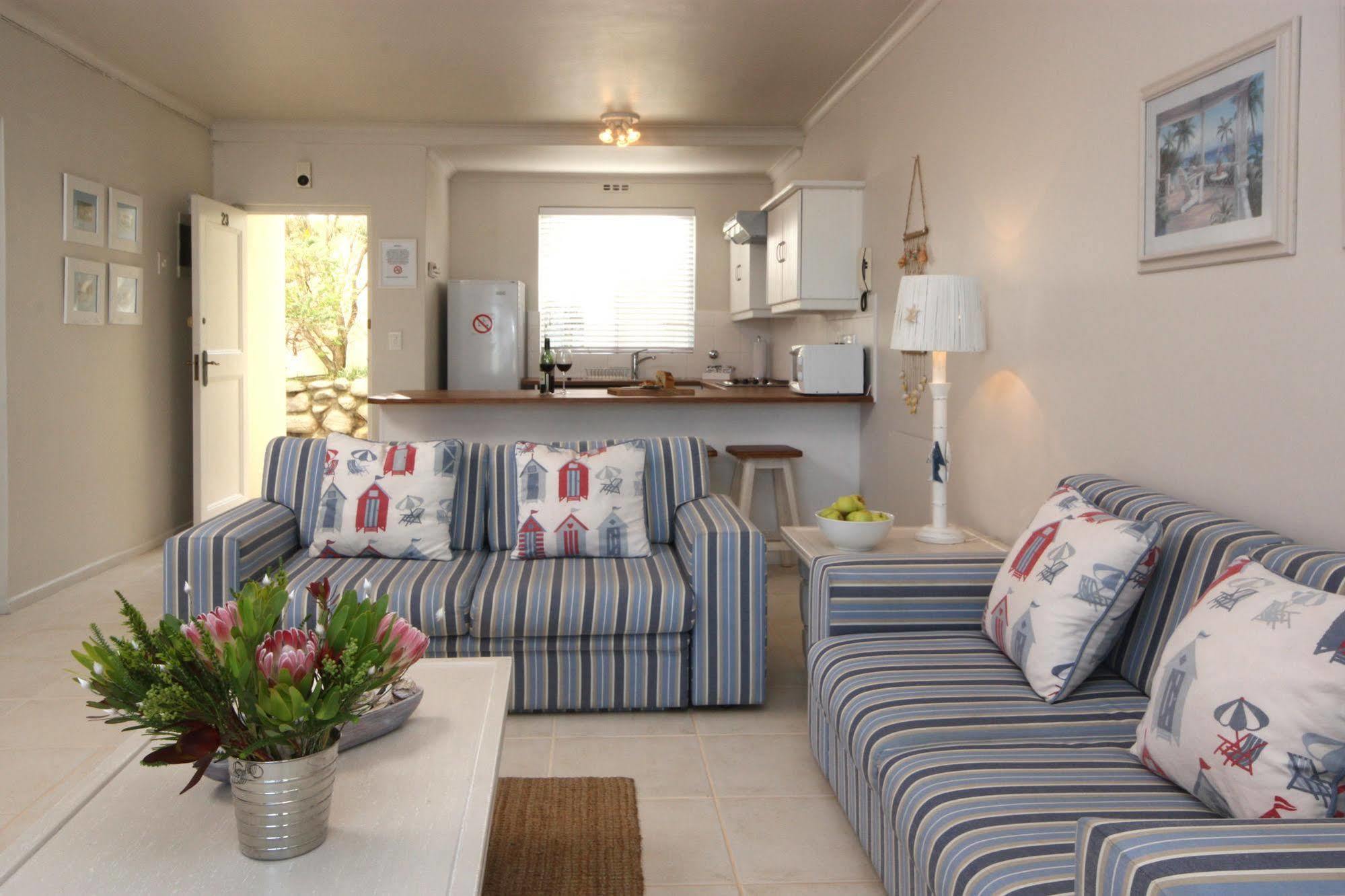 The Potting Shed Self Catering Apartment Hermanus Luaran gambar